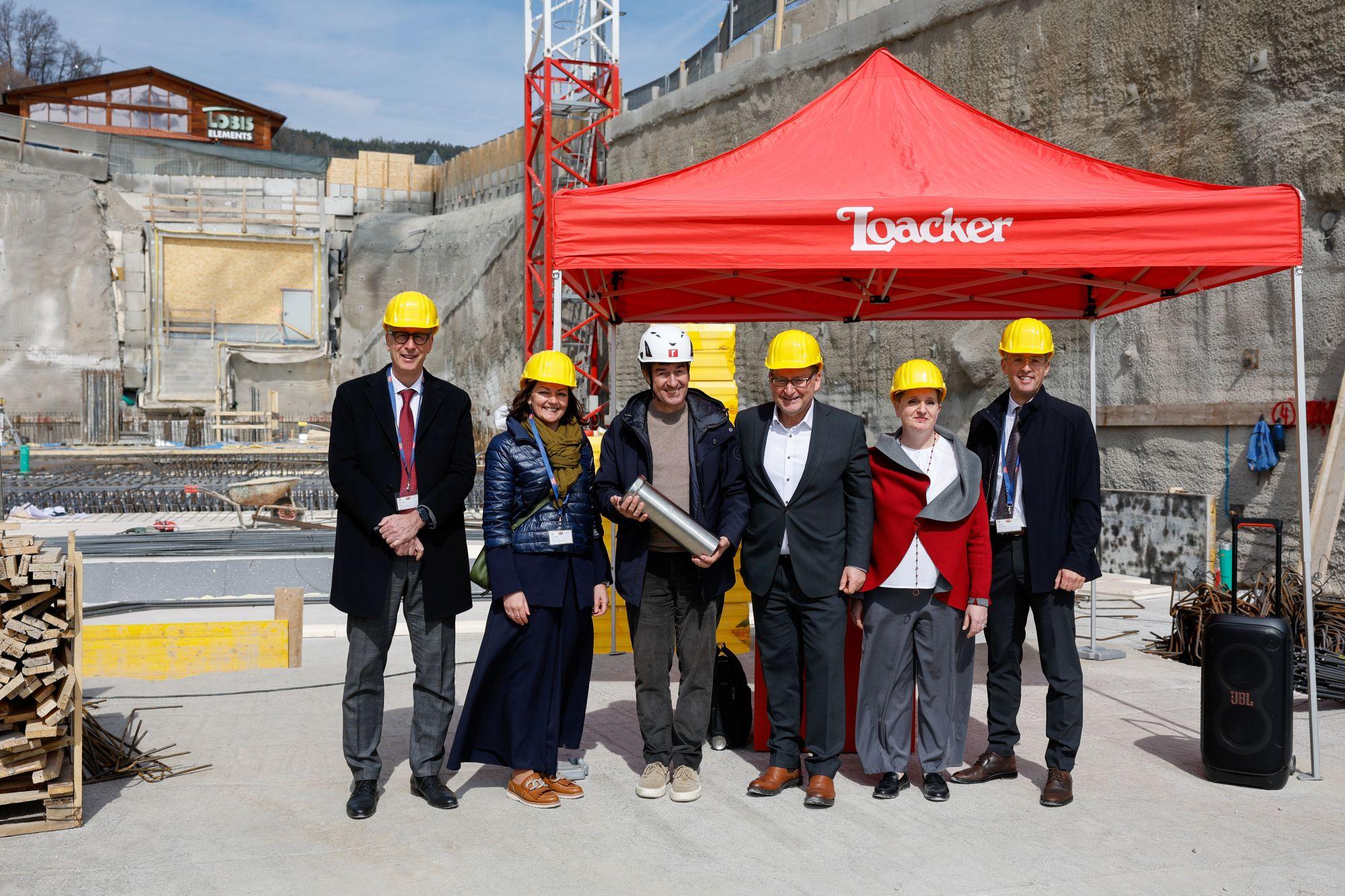 Loacker lays foundation stone for new Technology Center